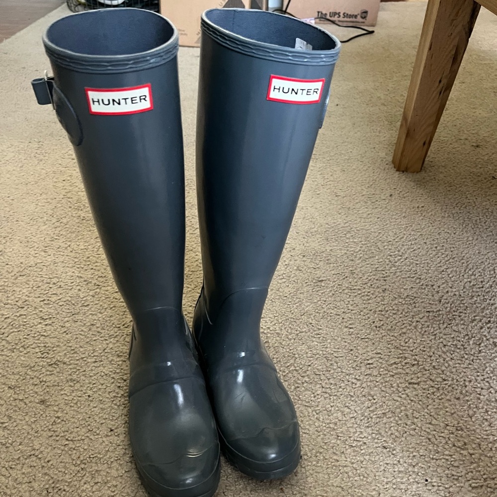 Hunter boots size 6
